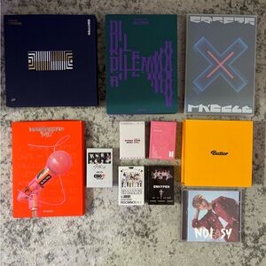 New multiple K-pop music box sets with cds and cards lot
